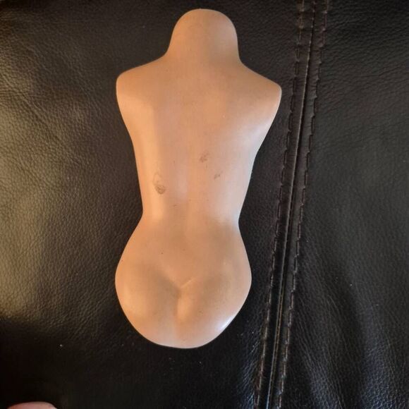 Doll Parts, Vintage 2 legs, 1 body, 1 head & 2 arms - Picture 14 of 16